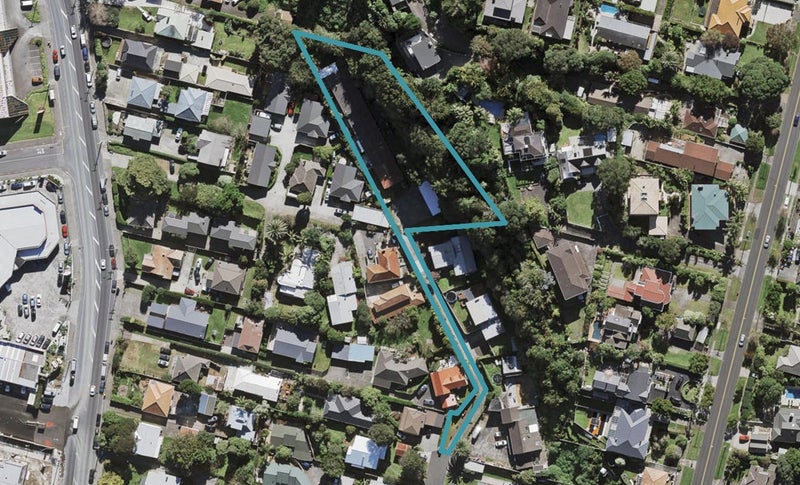 6/0 Queensway, Three Kings, Auckland - Carousel 1