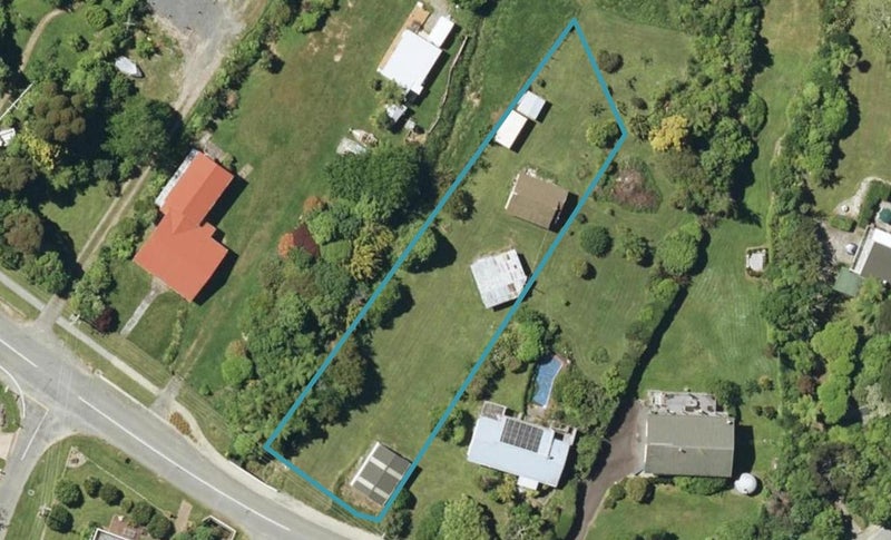 2329 Queen Charlotte Drive, Ngakuta Bay - Carousel 1