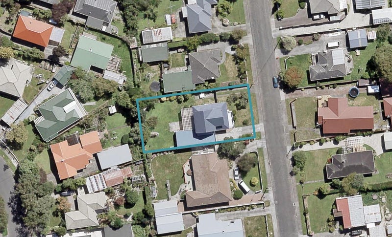 55 Golders Road, Elderslea, Upper Hutt - Carousel 1
