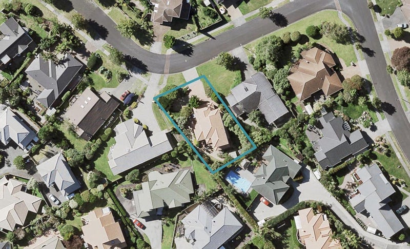 4A Sharples Place, Somerville, Auckland - Carousel 1