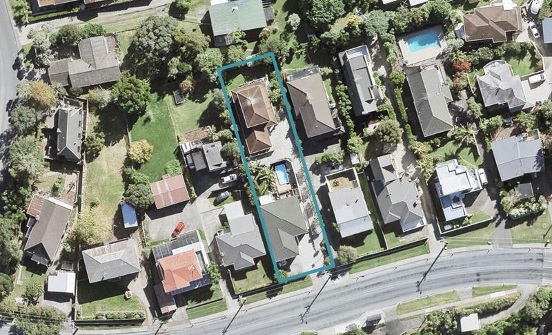 2/141 Carlisle Road, Northcross, Auckland - Carousel 1