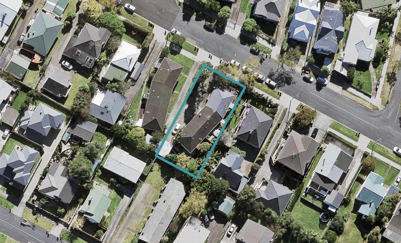 1/27 Cardigan Street, Western Springs, Auckland - Carousel 1