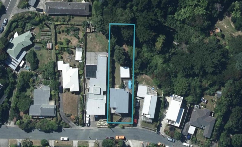 13 Corlett Road, Plimmerton, Porirua - Carousel 1