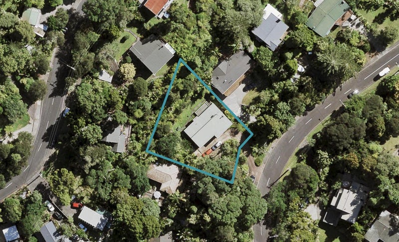 124 Wood Bay Road, Titirangi, Auckland - Carousel 1