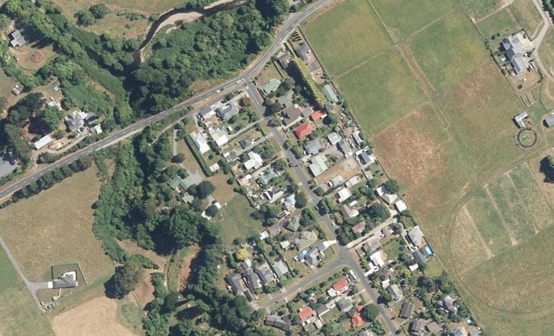 10 MacLaren Street, Maymorn, Upper Hutt - Carousel 1