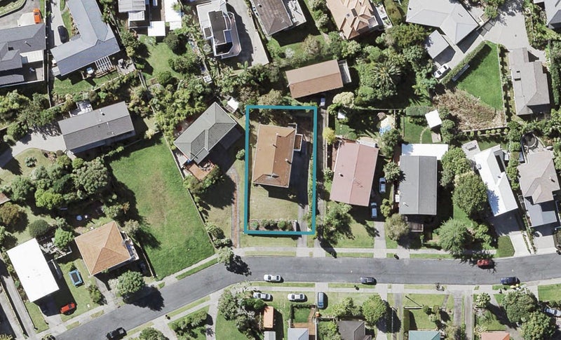 25 Wyoming Avenue, Murrays Bay, Auckland - Carousel 1