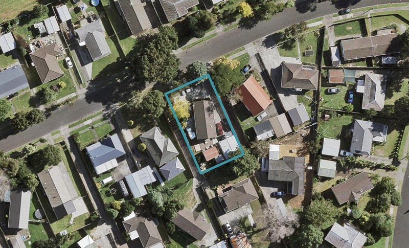33 Balloch Street, Randwick Park, Auckland - Carousel 1