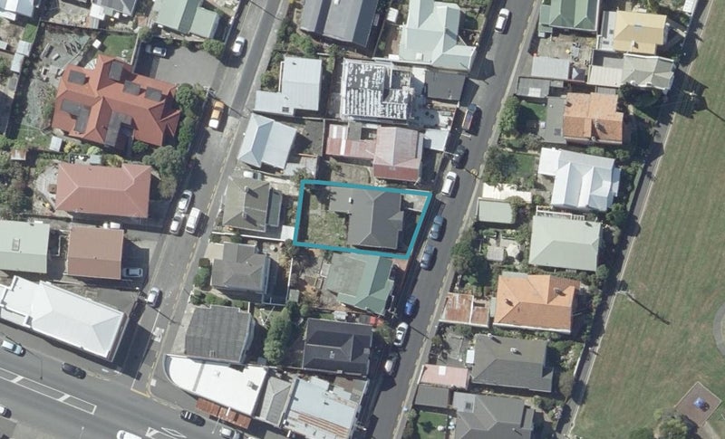 5 Porteous Street, Mornington, Dunedin - Carousel 1