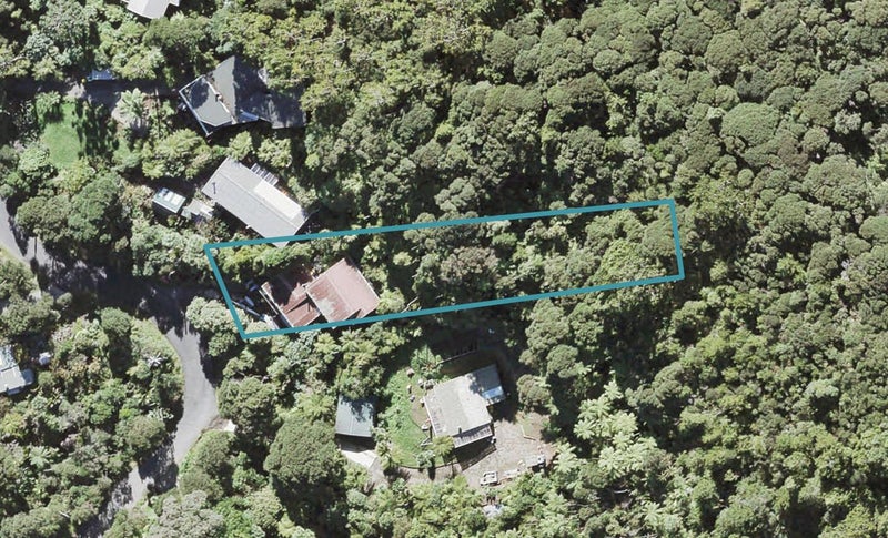 8 Ocean View Road, Huia, Auckland - Carousel 1