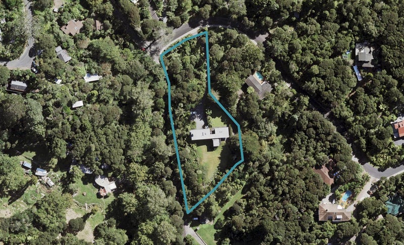 72 Paturoa Road, Titirangi, Auckland - Carousel 1