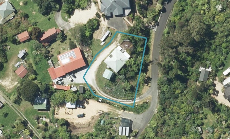 10 Gibbs Road, Collingwood - Carousel 1