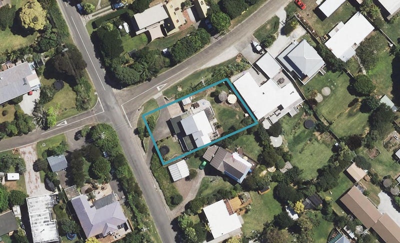 7 Lysnar Street, Okitu, Gisborne - Carousel 1