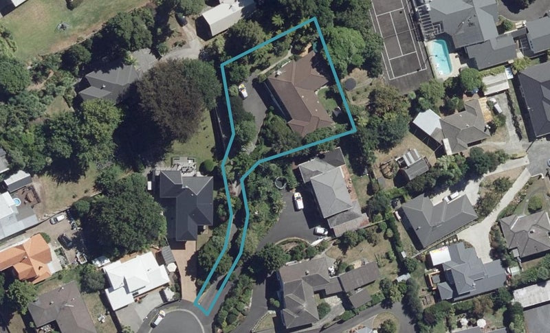 5 Rothbrook Street, Hamilton East, Hamilton - Carousel 1