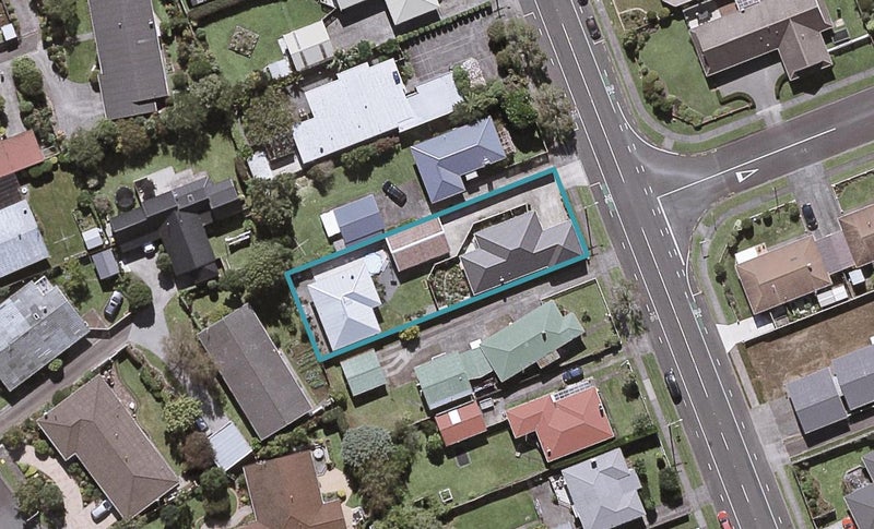 2/276 Mangorei Road, Merrilands, New Plymouth - Carousel 1