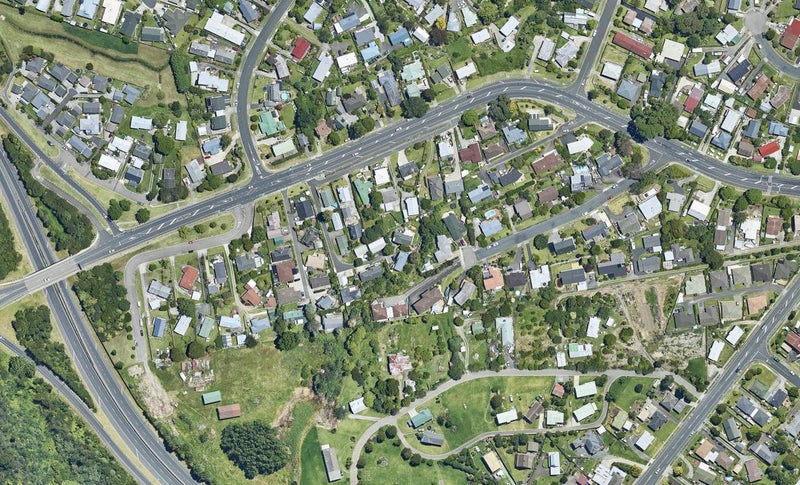9 Samuel Way, Judea, Tauranga - Carousel 1