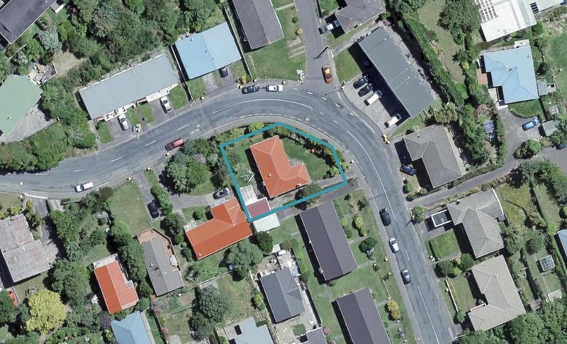 7 Thurleigh Grove, Karori, Wellington - Carousel 1