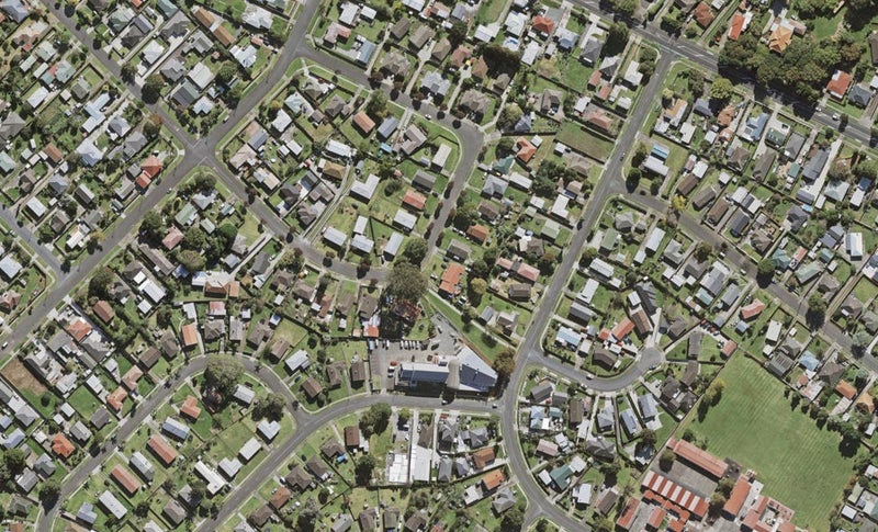 30 Lavinia Crescent, Māngere East, Auckland - Carousel 1