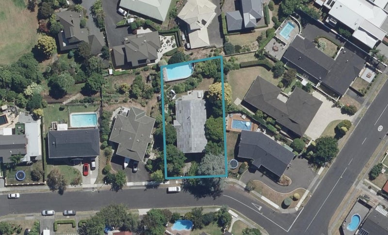 4 Grassy Downs Place, St Andrews, Hamilton - Carousel 1