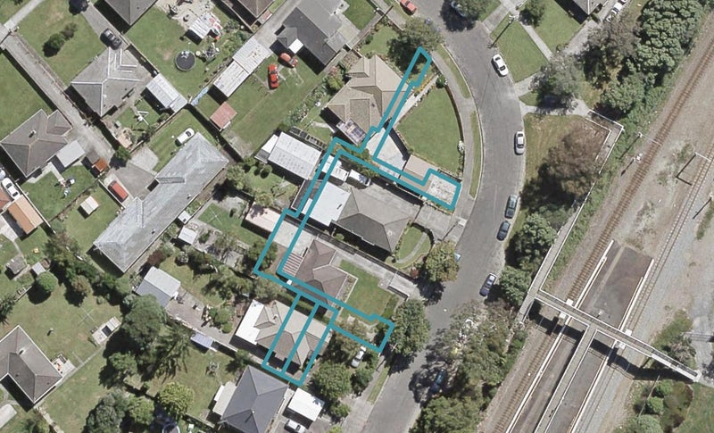 4/14 Rainey Grove, Taita, Lower Hutt - Carousel 1