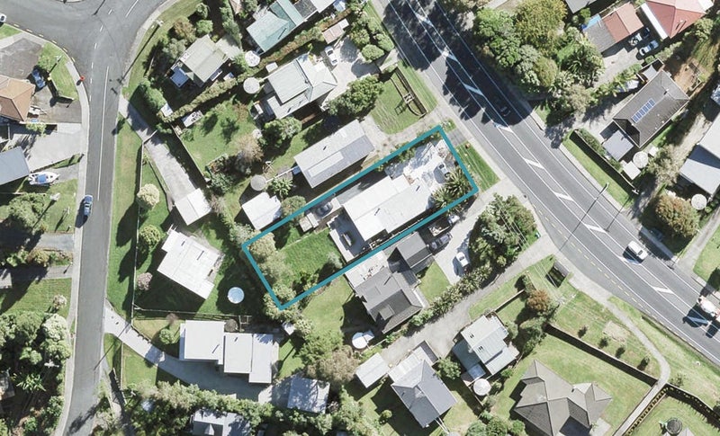 365 Whangaparaoa Road, Stanmore Bay, Whangaparaoa - Carousel 1