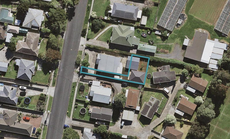32D Earlsworth Road, Māngere East, Auckland - Carousel 1