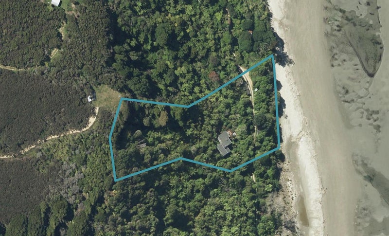 92 Beach Road, Collingwood - Carousel 1