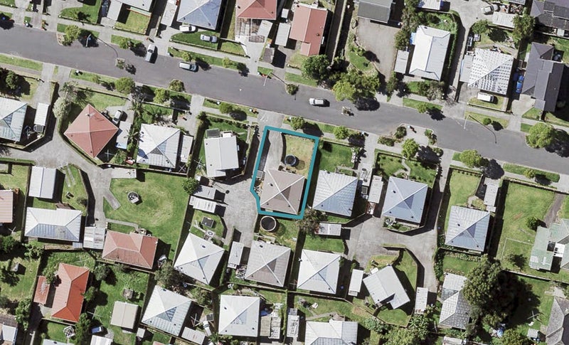 89 Maybury Street, Point England, Auckland - Carousel 1