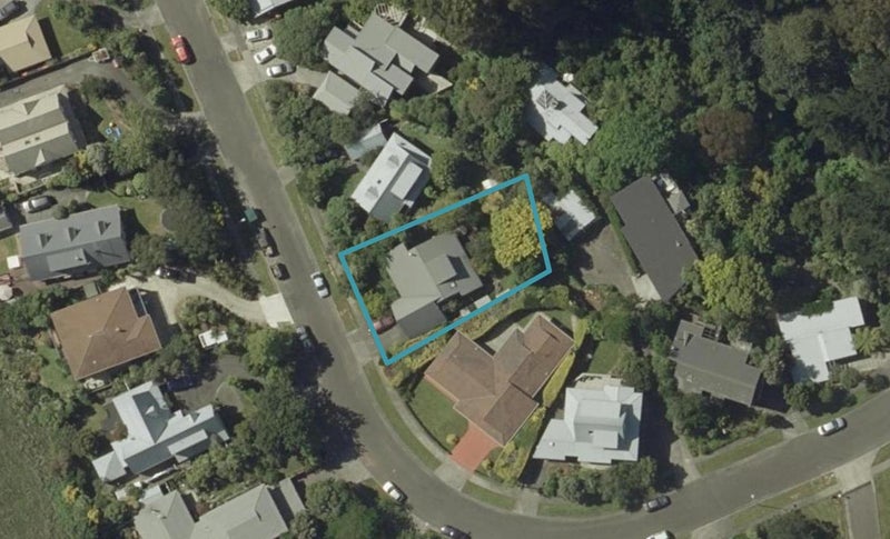 24 Springdale Grove, Fitzherbert, Palmerston North - Carousel 1