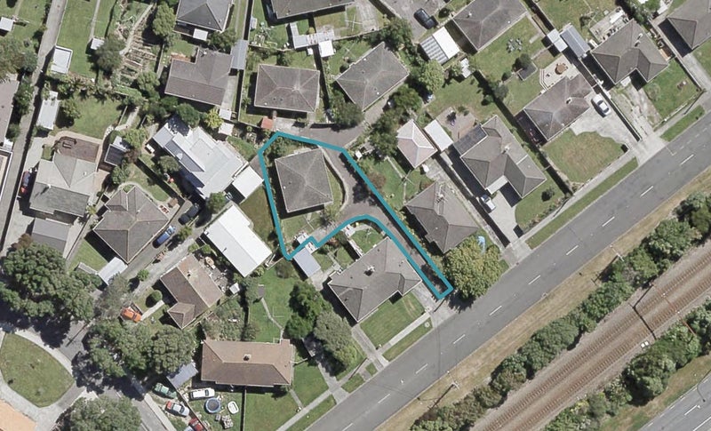 2/152 Oxford Terrace, Epuni, Lower Hutt - Carousel 1