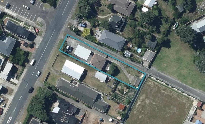 15 Tireti Road, Titahi Bay, Porirua - Carousel 1
