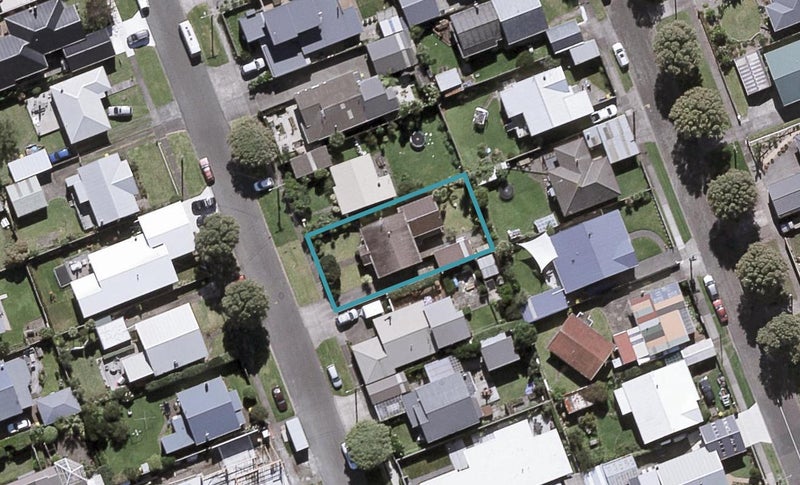 21 Newton Street, Fitzroy, New Plymouth - Carousel 1