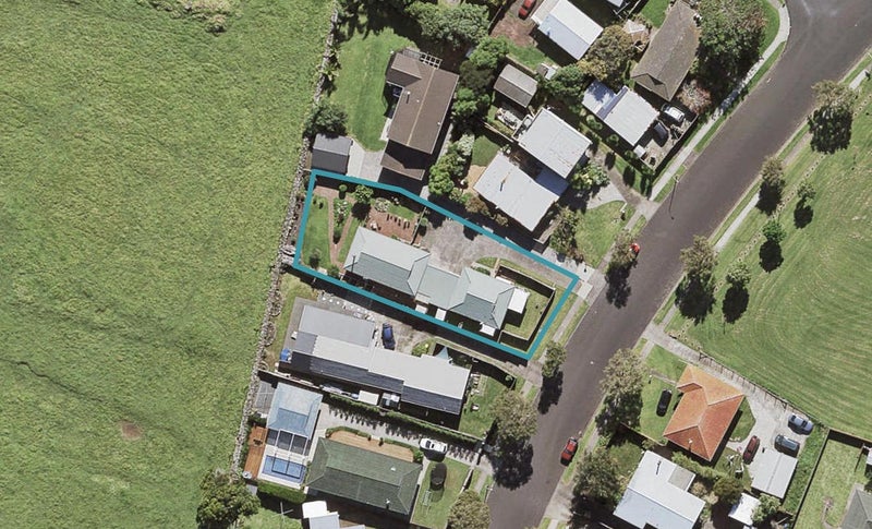 2/115 Muir Avenue, Mangere Bridge, Auckland - Carousel 1