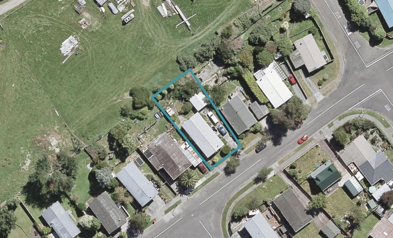 31 Hartford Crescent, Totara Park, Upper Hutt - Carousel 1