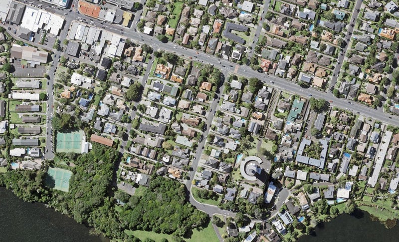 5 Sylvan Park Avenue, Milford, Auckland - Carousel 1