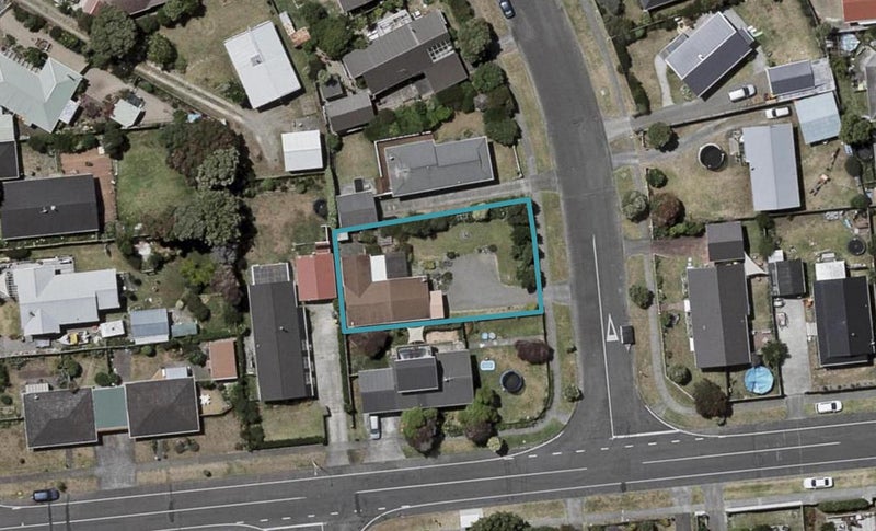 24 Reeves Street, Waikanae Beach, Waikanae - Carousel 1