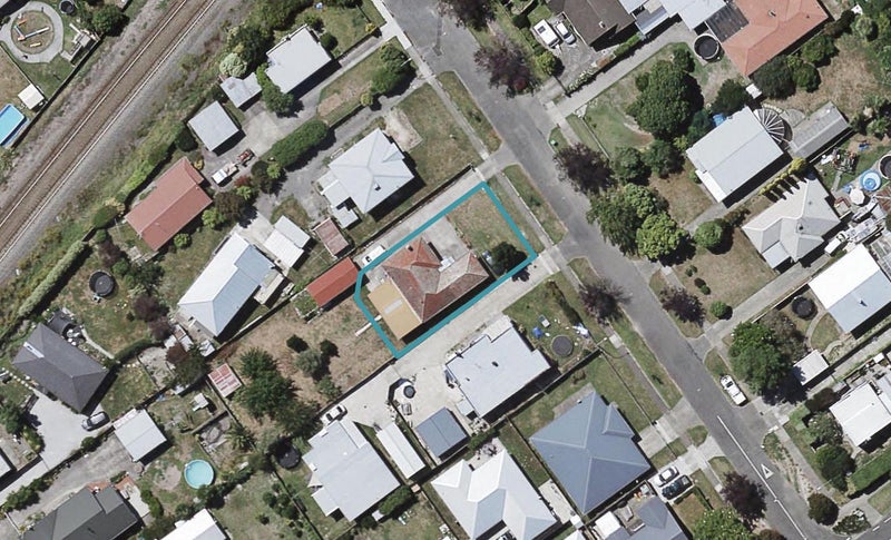 105 Mayfair Avenue, Mayfair, Hastings - Carousel 1