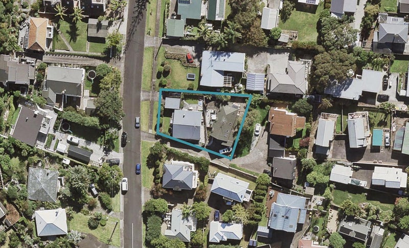 2/9 Alfred Street, Northcote Point, Auckland - Carousel 1