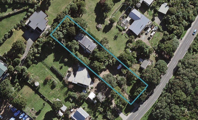 16 Onetangi Road, Onetangi, Waiheke Island - Carousel 1