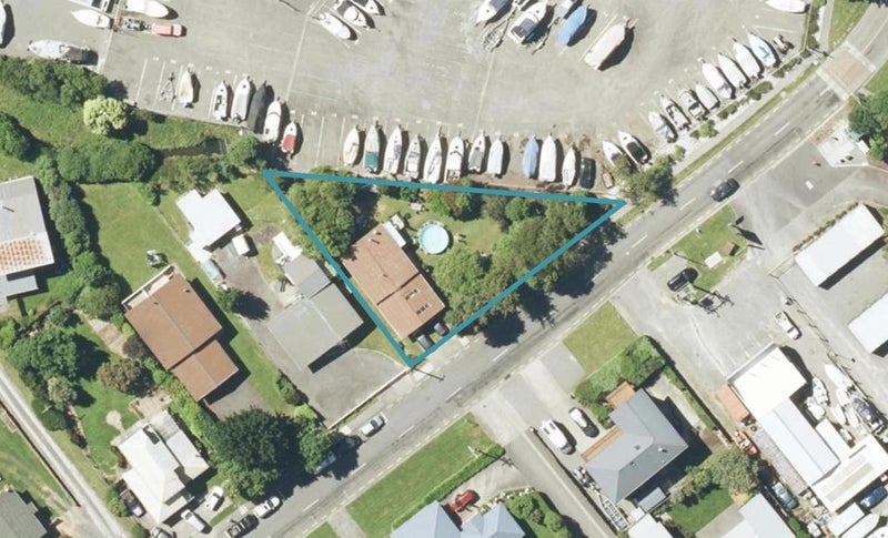 72 Beach Road, Waikawa, Picton - Carousel 1