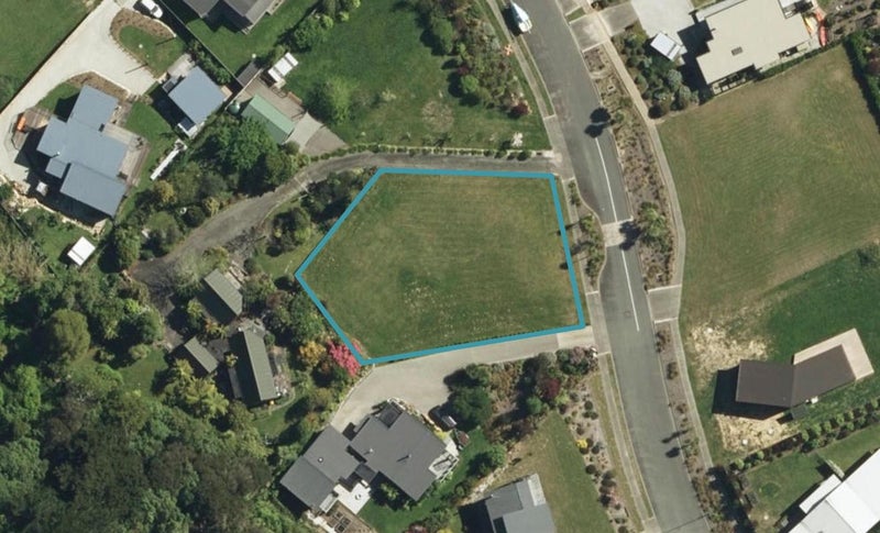 17 Newhaven Crescent, Marahau - Carousel 1