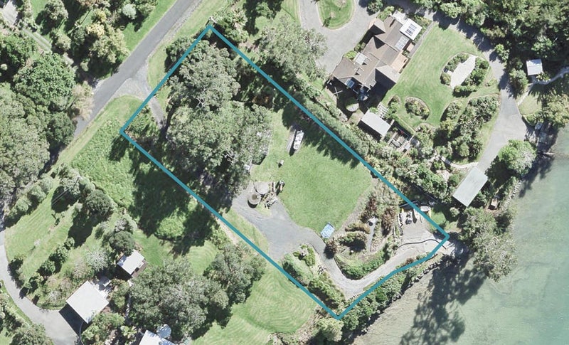 11 Young Street, Mahurangi East, Warkworth - Carousel 1