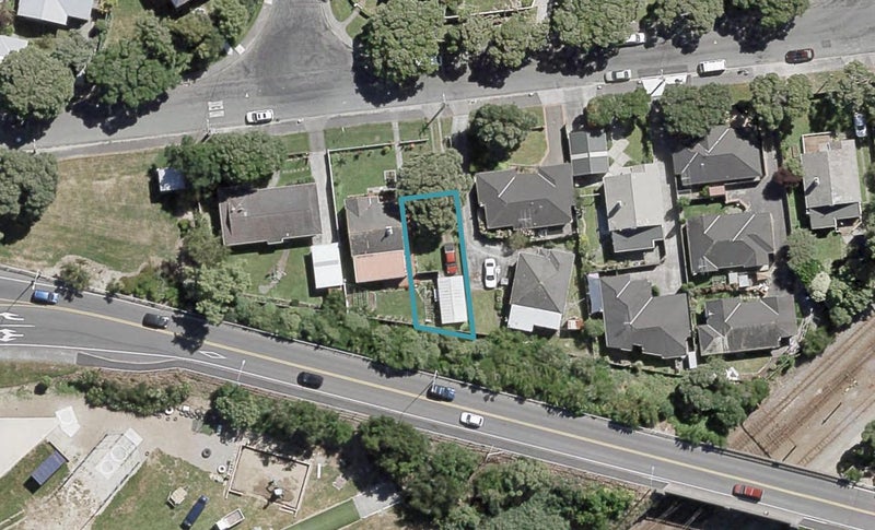 4B Pohutukawa Street, Woburn, Lower Hutt - Carousel 1