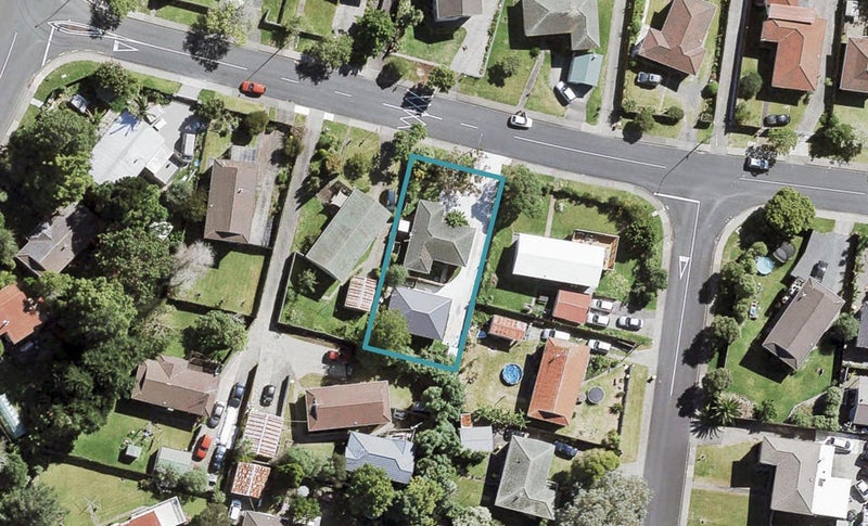 38 Pisces Road, Glen Eden, Auckland - Carousel 1