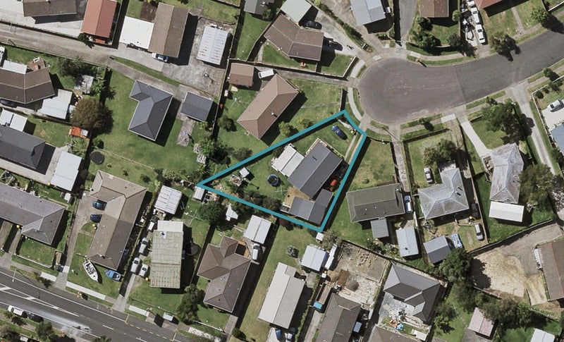 92 Zelda Avenue, Clover Park, Auckland - Carousel 1