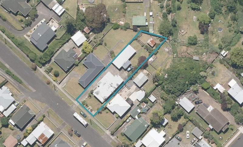 10 Rata Street, Gonville, Whanganui - Carousel 1