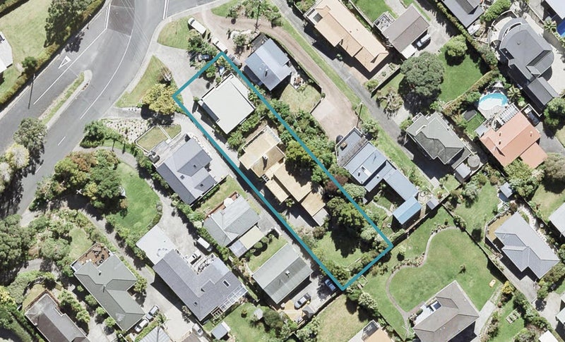 27 Beach Road, Manly, Whangaparaoa - Carousel 1