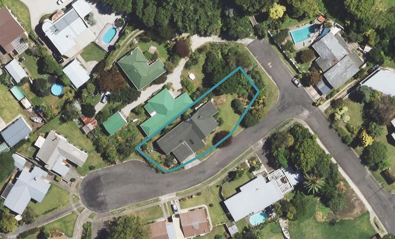 1 Healey Place, Whataupoko, Gisborne - Carousel 1