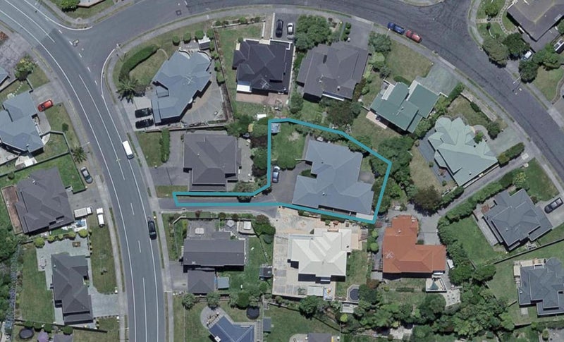 149 Woodman Drive, Tawa, Wellington - Carousel 1
