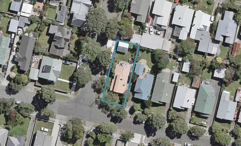 11 Riddiford Street, Woburn, Lower Hutt - Carousel 1