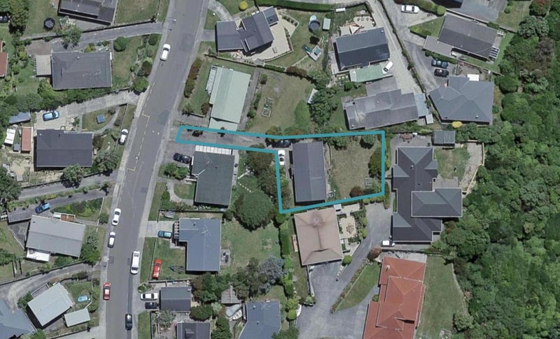 9 Cambrian Street, Churton Park, Wellington - Carousel 1